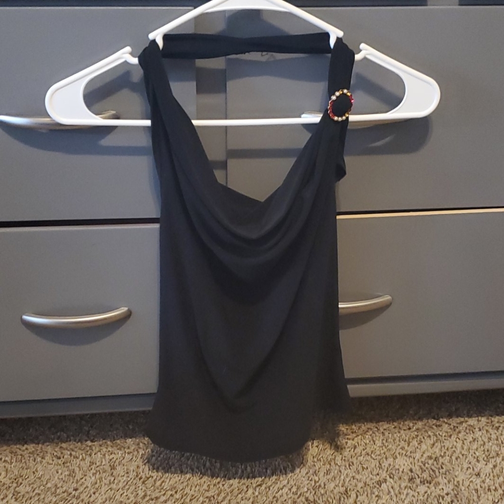 Black around the neck Tank Top